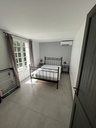 Lit 140 chambre 1 avec fenetre
